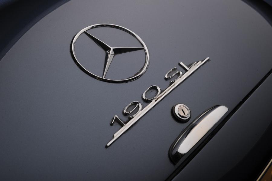  Mercedes-Benz 190 SL Roadster 1962 года  (фото 6 из 11)